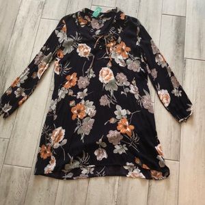 💰[3/$20]💰 Long Sleeve Floral Dress